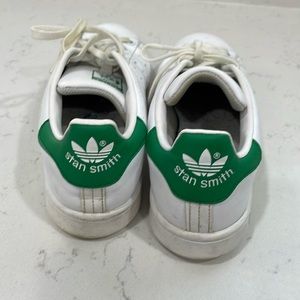 Adidas Originals Green Stan Smiths 7 Women’s / 6 Men’s White Leather Sneakers